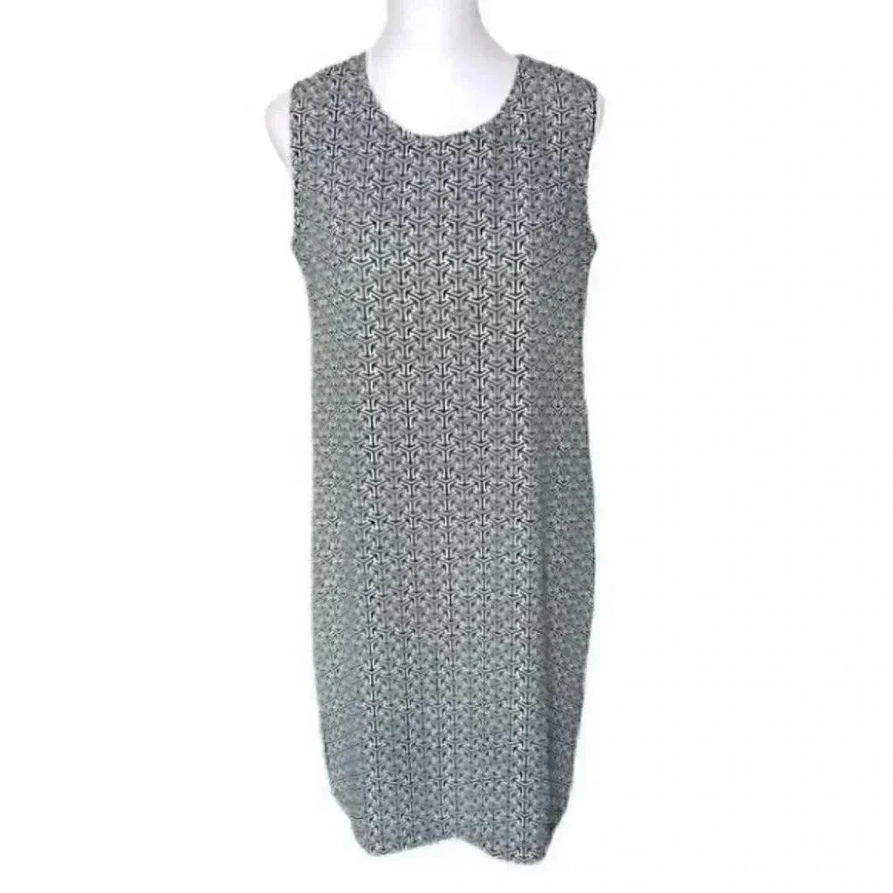 💥   Sleeveless Shift Dress 4